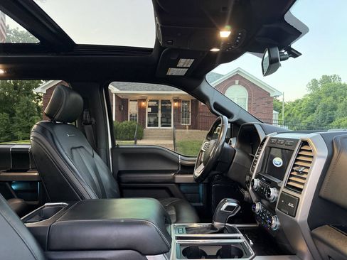 Used 2019 Ford F150 Platinum w/ Equipment Group 701A Luxury AWD/4WD image 34