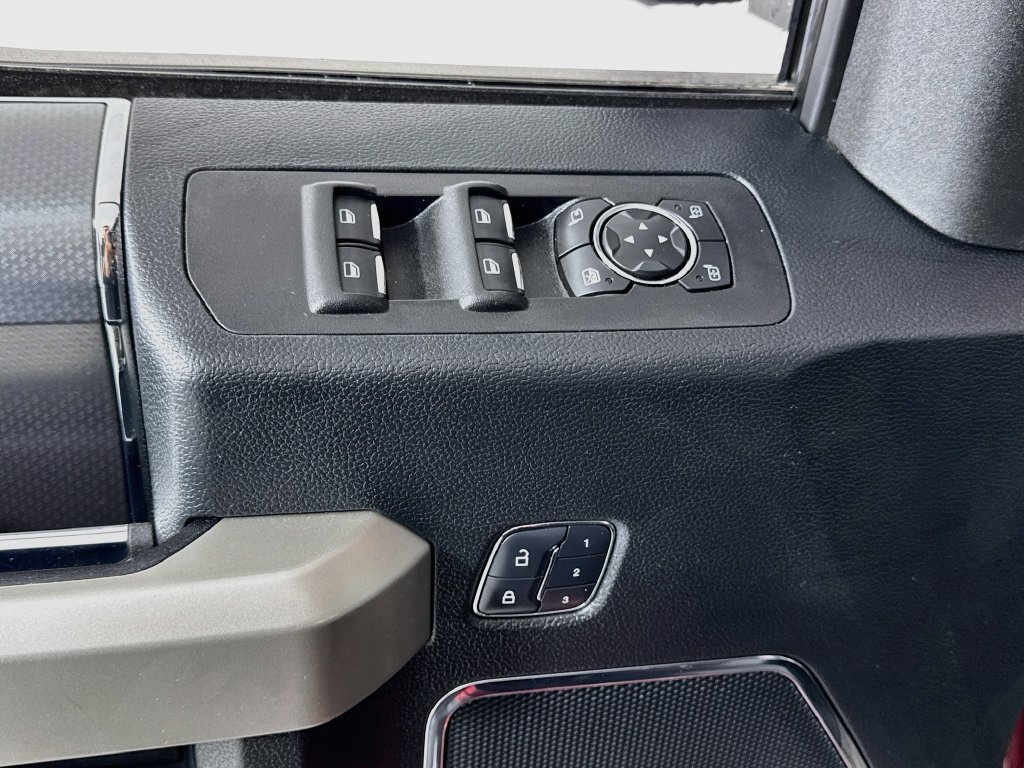 Used 2017 Ford F150 Lariat w/ Equipment Group 502A Luxury AWD/4WD image 19