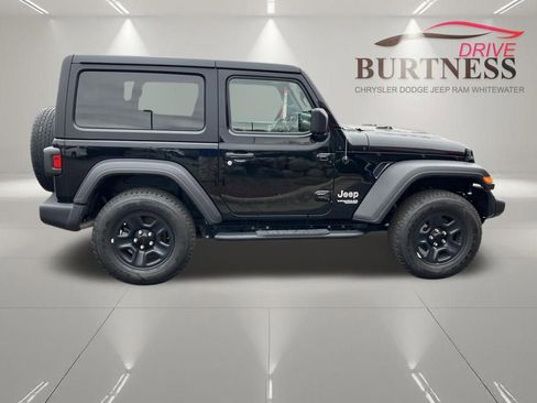 Used 2021 Jeep Wrangler Sport image 7