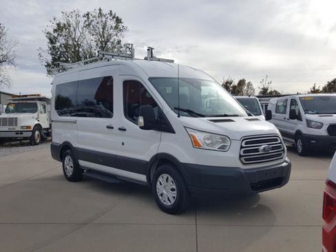 Used 2017 Ford Transit 150 XLT image 5