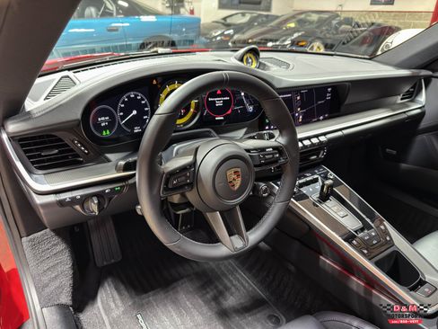 Used 2024 Porsche 911 Carrera 4S image 9