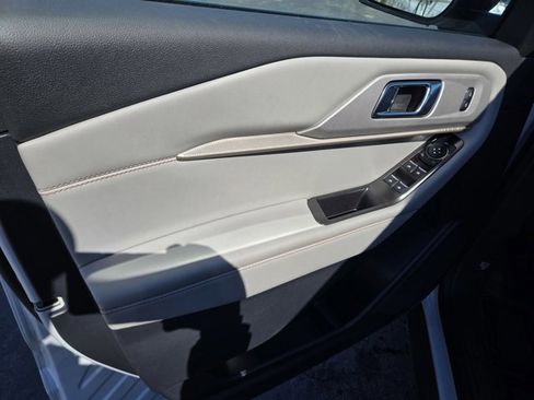 New 2026 Ford Explorer Active image 27
