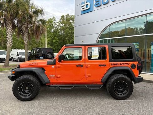 Used 2019 Jeep Wrangler Unlimited Sport S AWD/4WD image 2