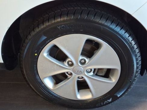 Used 2015 Kia Soul FWD image 8