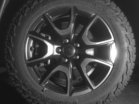Used 2025 Jeep Compass Trailhawk AWD/4WD image 12