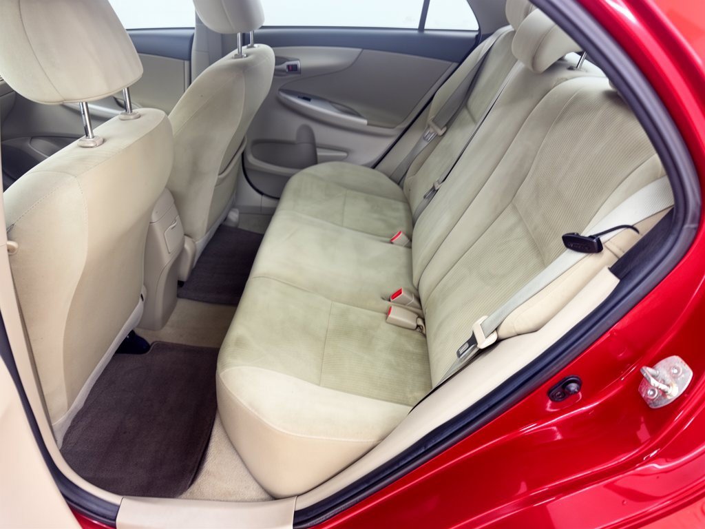 Used 2013 Toyota Corolla LE FWD image 25