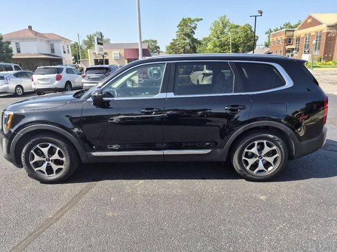 Used 2022 Kia Telluride EX w/ Towing Package FWD image 2