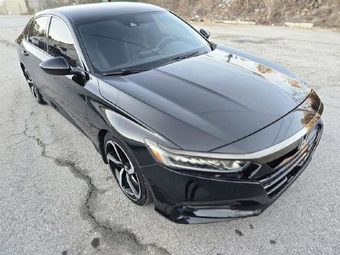 Used 2018 Honda Accord Sport image 13
