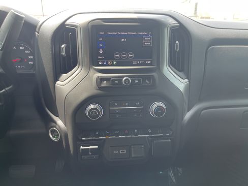 Used 2025 Chevrolet Silverado 2500 Custom w/ Custom Value Package AWD/4WD image 25