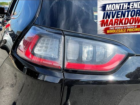 Used 2021 Jeep Cherokee Latitude Plus AWD/4WD image 26