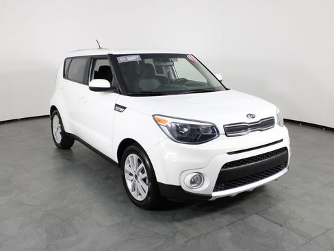 Used 2017 Kia Soul + w/ Audio Package image 12