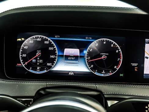 Used 2019 Mercedes-Benz S 560 Sedan image 19