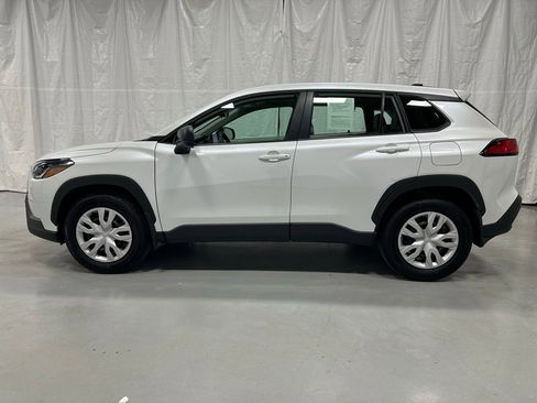 Used 2025 Toyota Corolla Cross L image 4