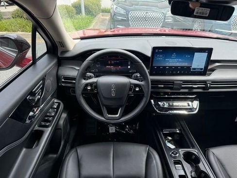 New 2025 Lincoln Corsair Reserve image 6