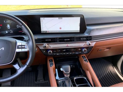 Used 2025 Kia Telluride EX X-Line AWD/4WD image 6