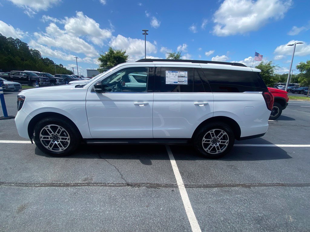 New 2026 Ford Expedition Active AWD/4WD image 4