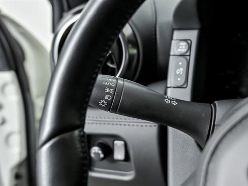 Used 2017 Nissan GT-R Premium AWD/4WD image 28