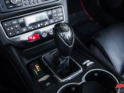 Used 2013 Maserati GranTurismo Sport image 10