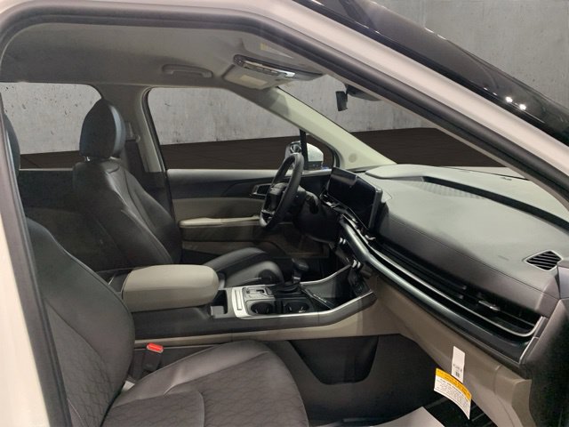 New 2027 Kia Carnival FWD image 8