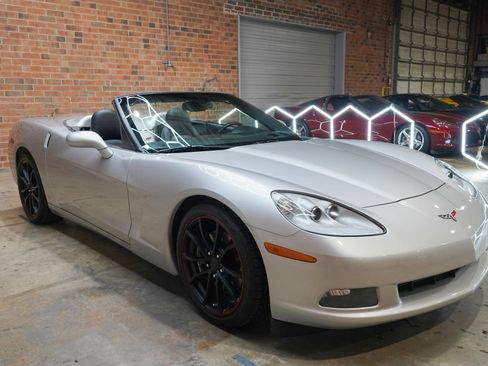Used 2006 Chevrolet Corvette Convertible w/ Preferred Equipment Group RWD image 33