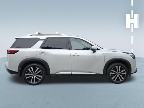 Used 2025 Nissan Pathfinder Platinum w/ Cargo Package FWD image 3