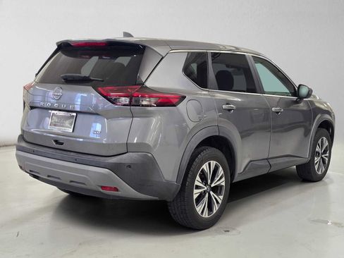 Used 2023 Nissan Rogue SV FWD image 5