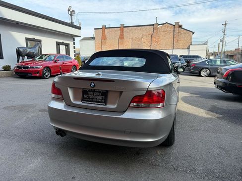Used 2010 BMW 128i Convertible image 8
