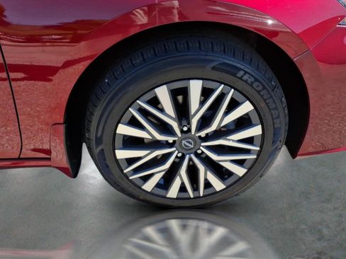 Used 2023 Nissan Altima 2.5 SV AWD/4WD image 10