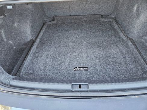 Used 2018 Volkswagen Passat 2.0T SE image 6