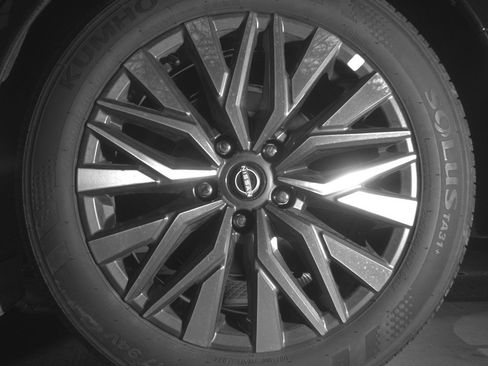 Used 2025 Nissan Altima 2.5 SV image 14