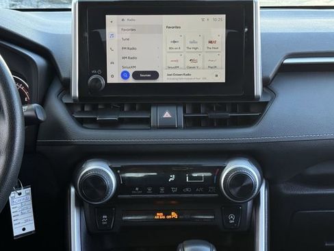 Used 2024 Toyota RAV4 LE image 18