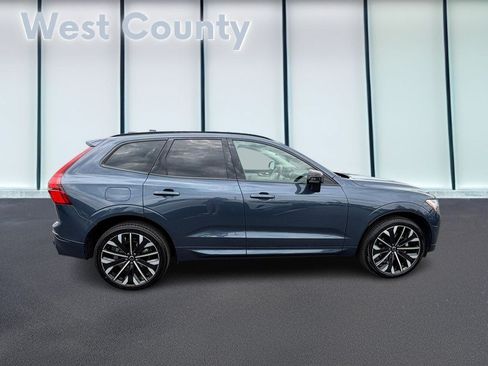 Certified 2026 Volvo XC60 B5 Ultra AWD/4WD image 2