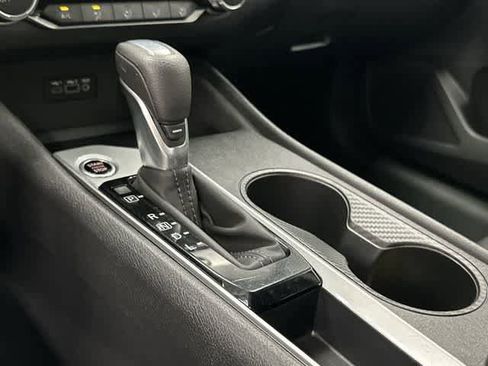 Used 2025 Nissan Altima 2.5 SV image 24