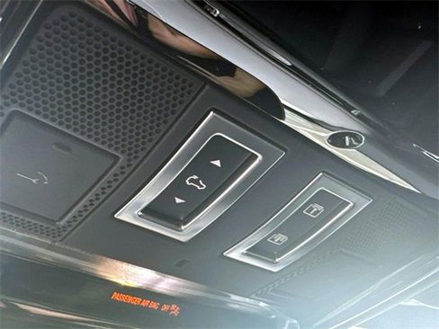 New 2026 Land Rover Range Rover Velar Dynamic SE image 23