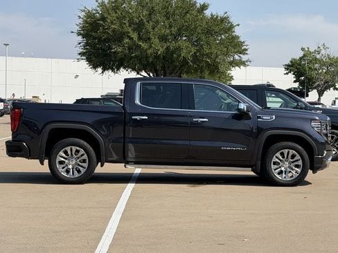 Used 2023 GMC Sierra 1500 Denali AWD/4WD image 3