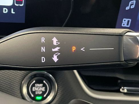 Used 2026 Chevrolet Equinox LT w/ Convenience Package II image 31