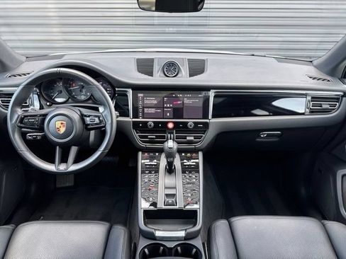 Used 2026 Porsche Macan AWD/4WD image 18