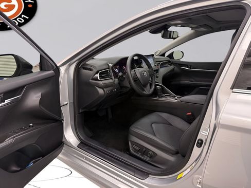 Used 2023 Toyota Camry XSE w/ Navigation Package FWD image 10