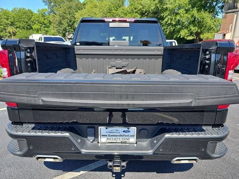 Used 2024 Chevrolet Silverado 1500 LT Trail Boss w/ LT Trail Boss Premium Package AWD/4WD image 14