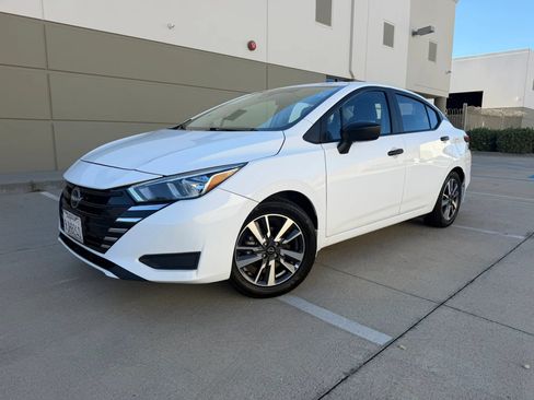 Used 2023 Nissan Versa S w/ S Plus Package FWD image 1