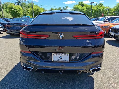 Used 2022 BMW X6 xDrive40i w/ M Sport Package AWD/4WD image 6