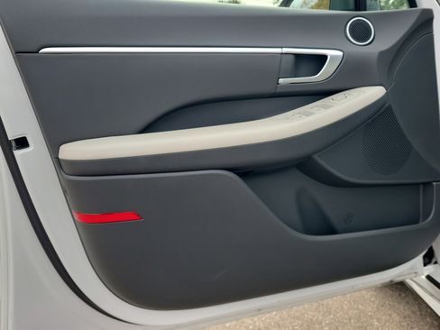 Used 2023 Hyundai Sonata SEL w/ Convenience Package image 16