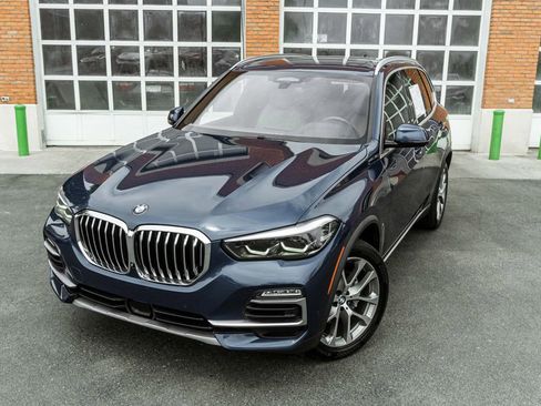 Used 2021 BMW X5 xDrive40i w/ Premium Package AWD/4WD image 2