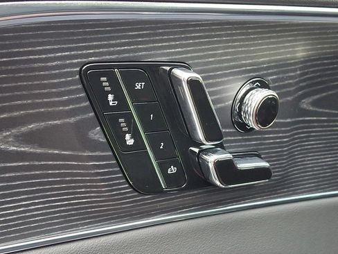 Certified 2024 Cadillac Lyriq Luxury AWD/4WD image 19