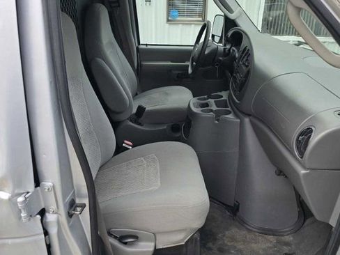 Used 2006 Ford E-150 and Econoline 150 image 17