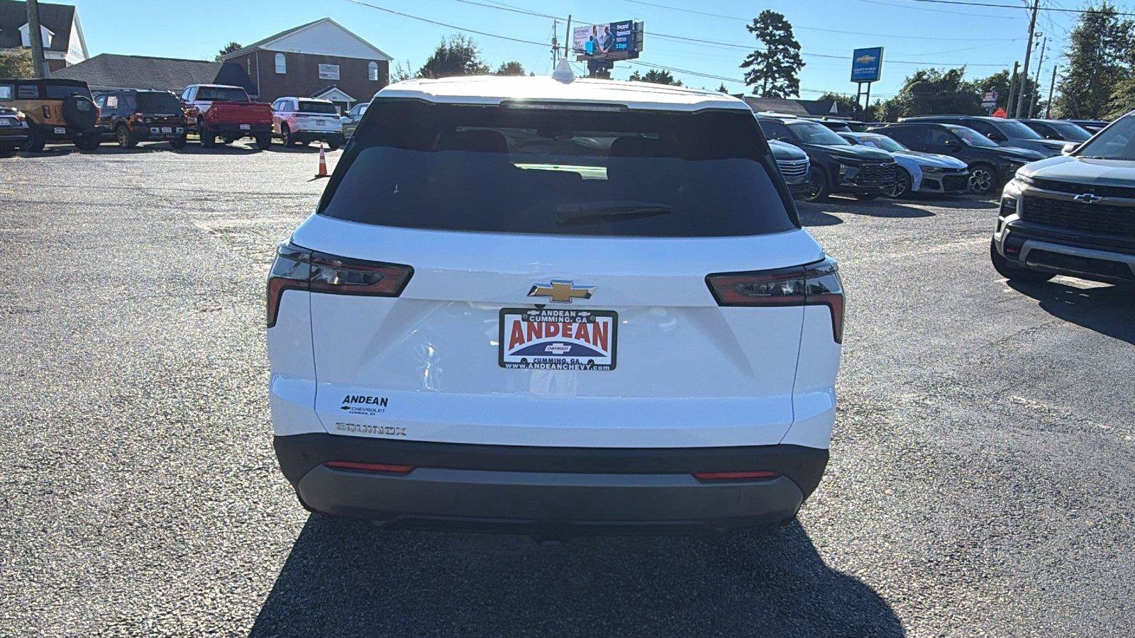New 2027 Chevrolet Equinox LT w/ Convenience Package II FWD image 8