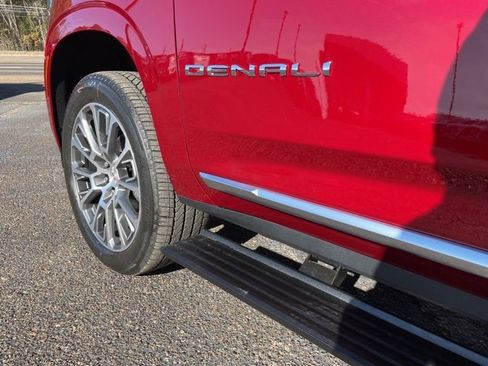 New 2026 GMC Yukon Denali w/ Sun & Power Step Package image 22