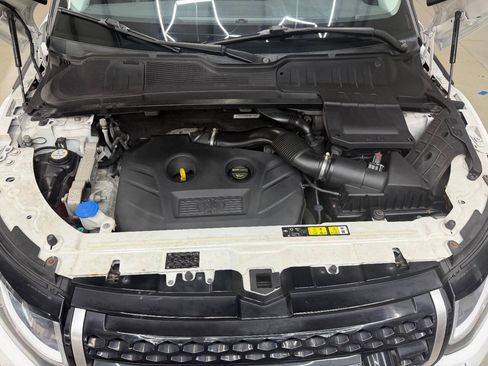 Used 2017 Land Rover Range Rover Evoque SE AWD/4WD image 7