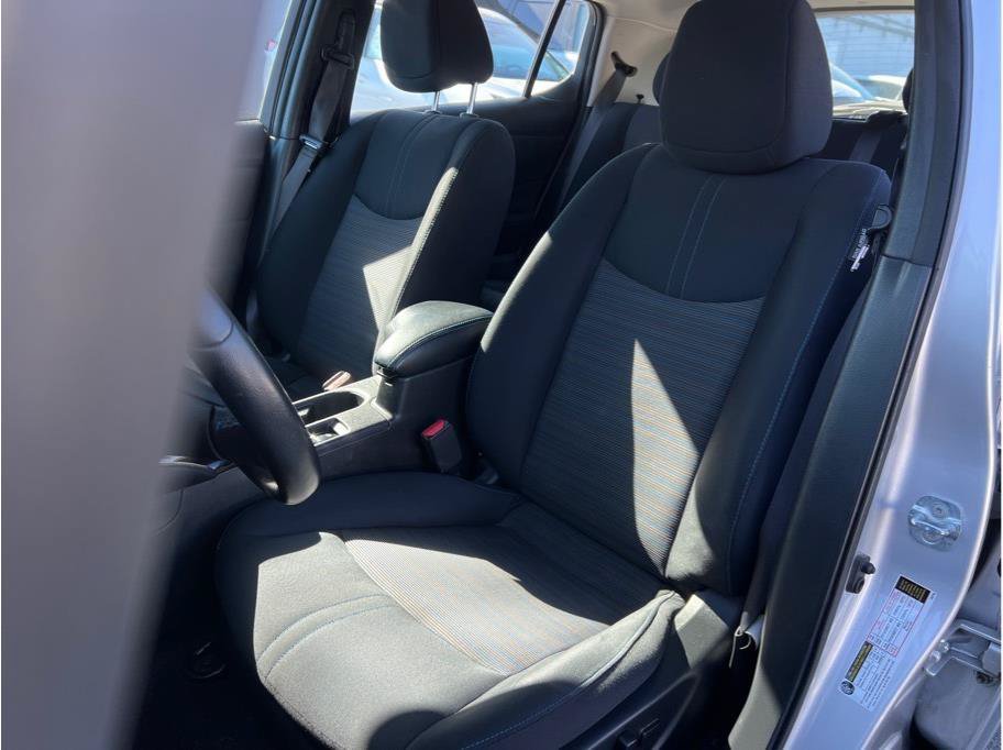 Used 2018 Nissan Leaf SV w/ SV Technology Package FWD image 8