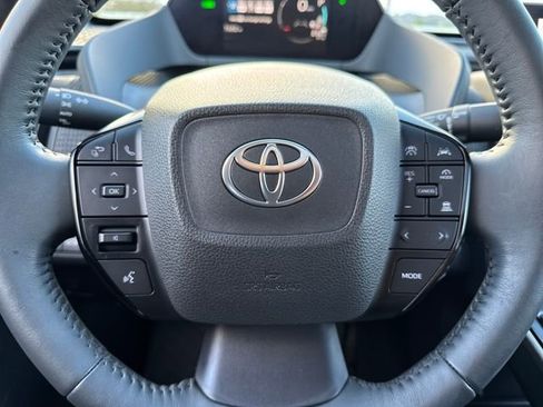 Used 2025 Toyota bZ4X FWD image 18